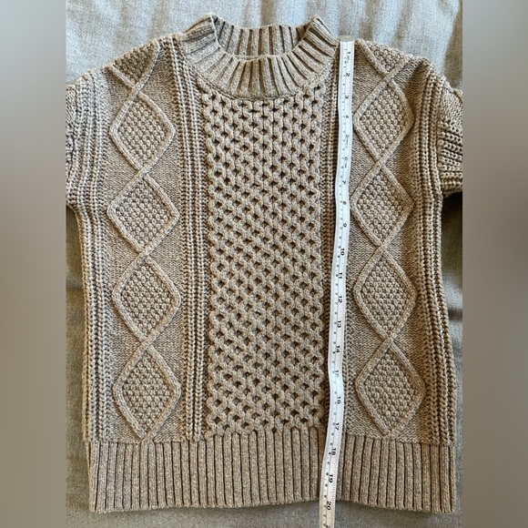 Cable knit sweater from Banana Republic - Picture 4 of 7